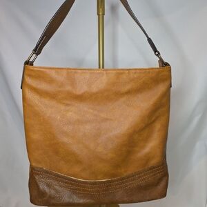 Darcy Marks - Lpndon Shoulder Bag